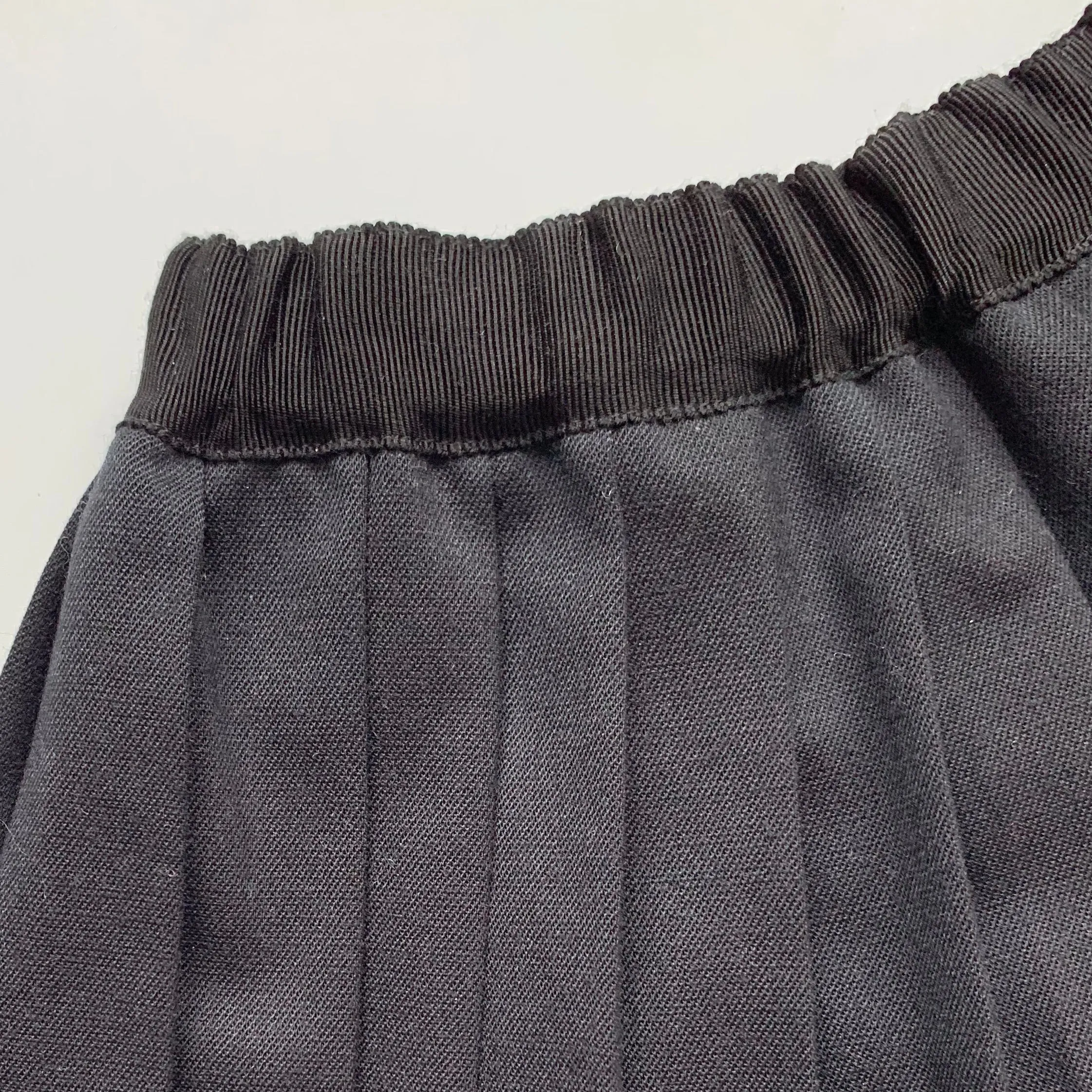 Bonpoint Black Pleated Skirt: 4 Years (Brand New)