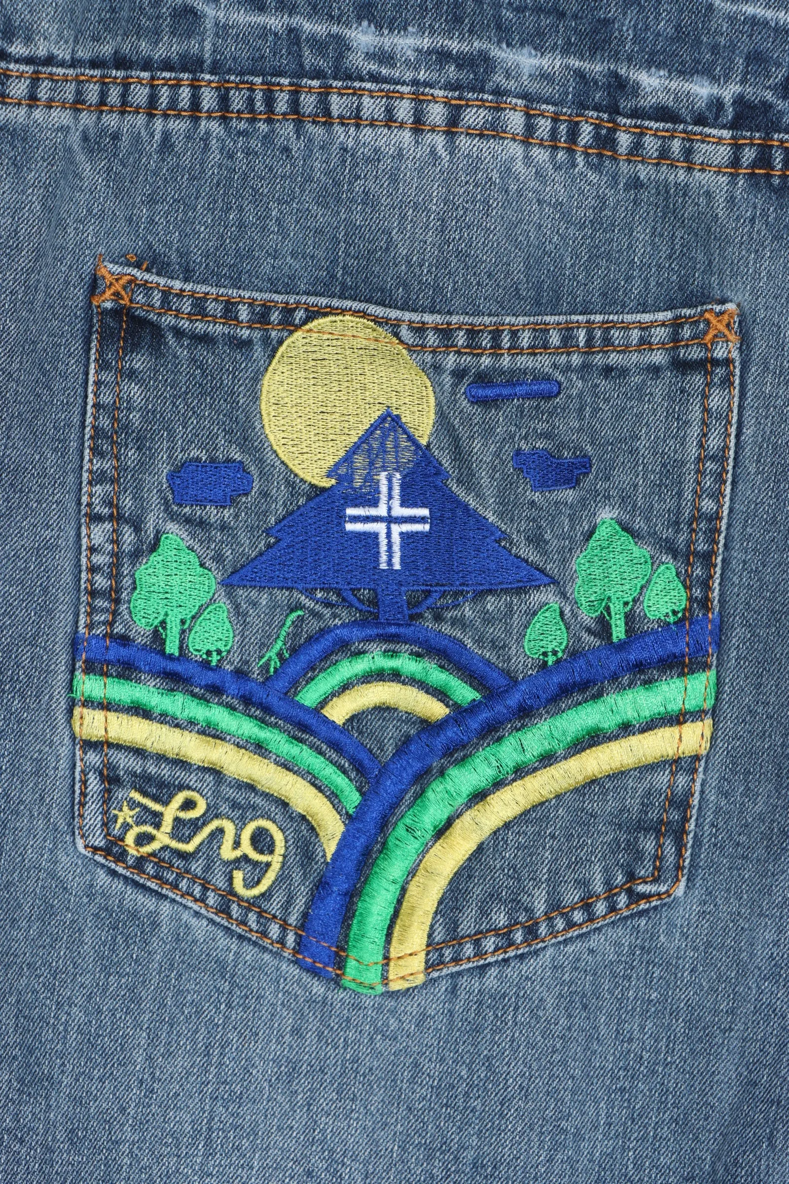 LN GEANA BY LNG Embroidered Y2K Christian Denim Shorts (38)