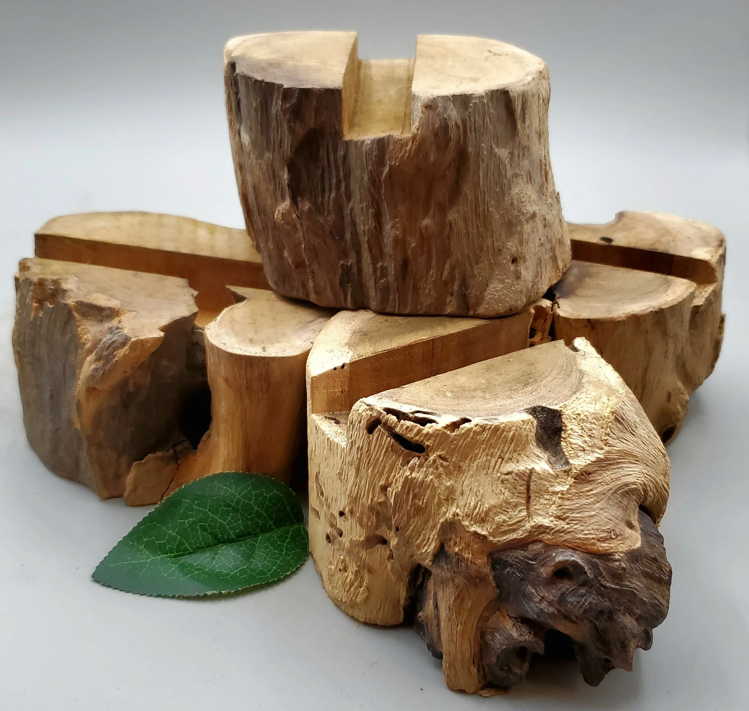 Natural Wood Plate Stands, 10-14cm