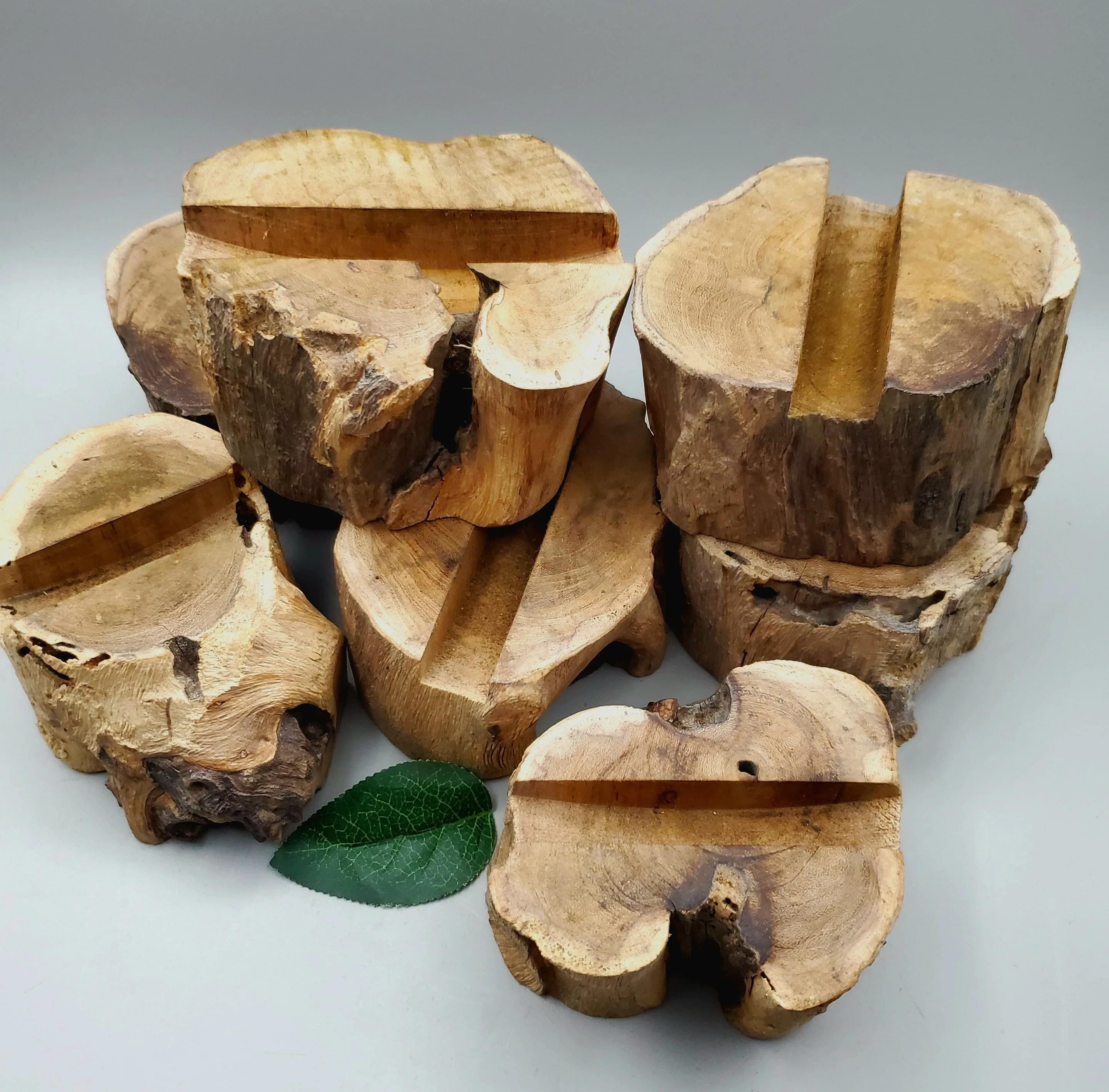 Natural Wood Plate Stands, 10-14cm