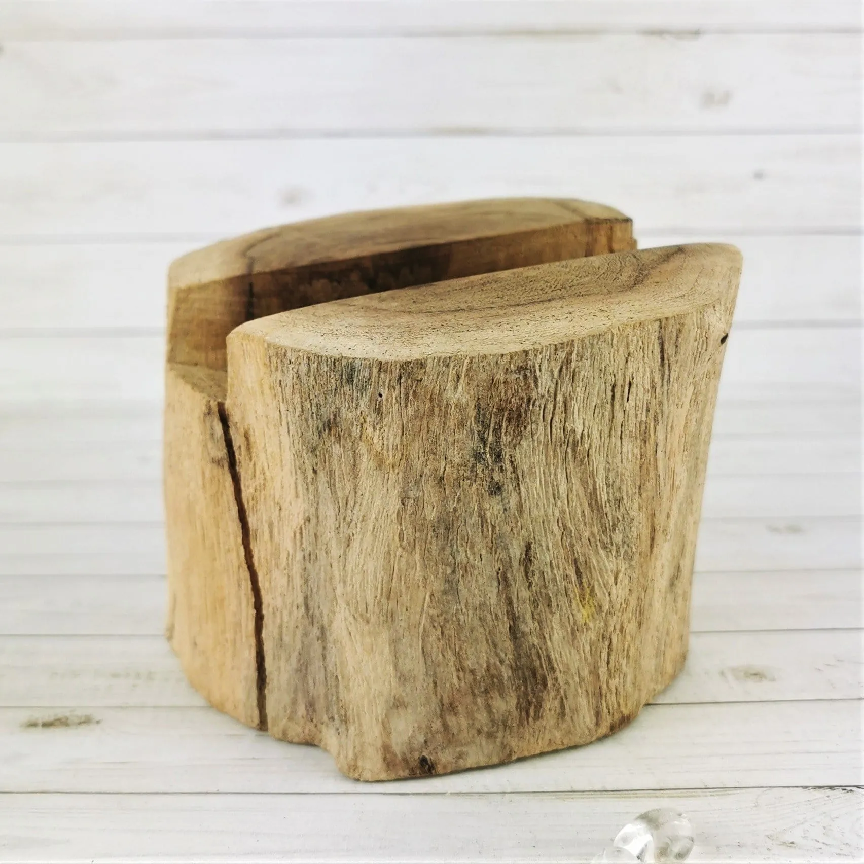 Natural Wood Plate Stands, 8-10cm