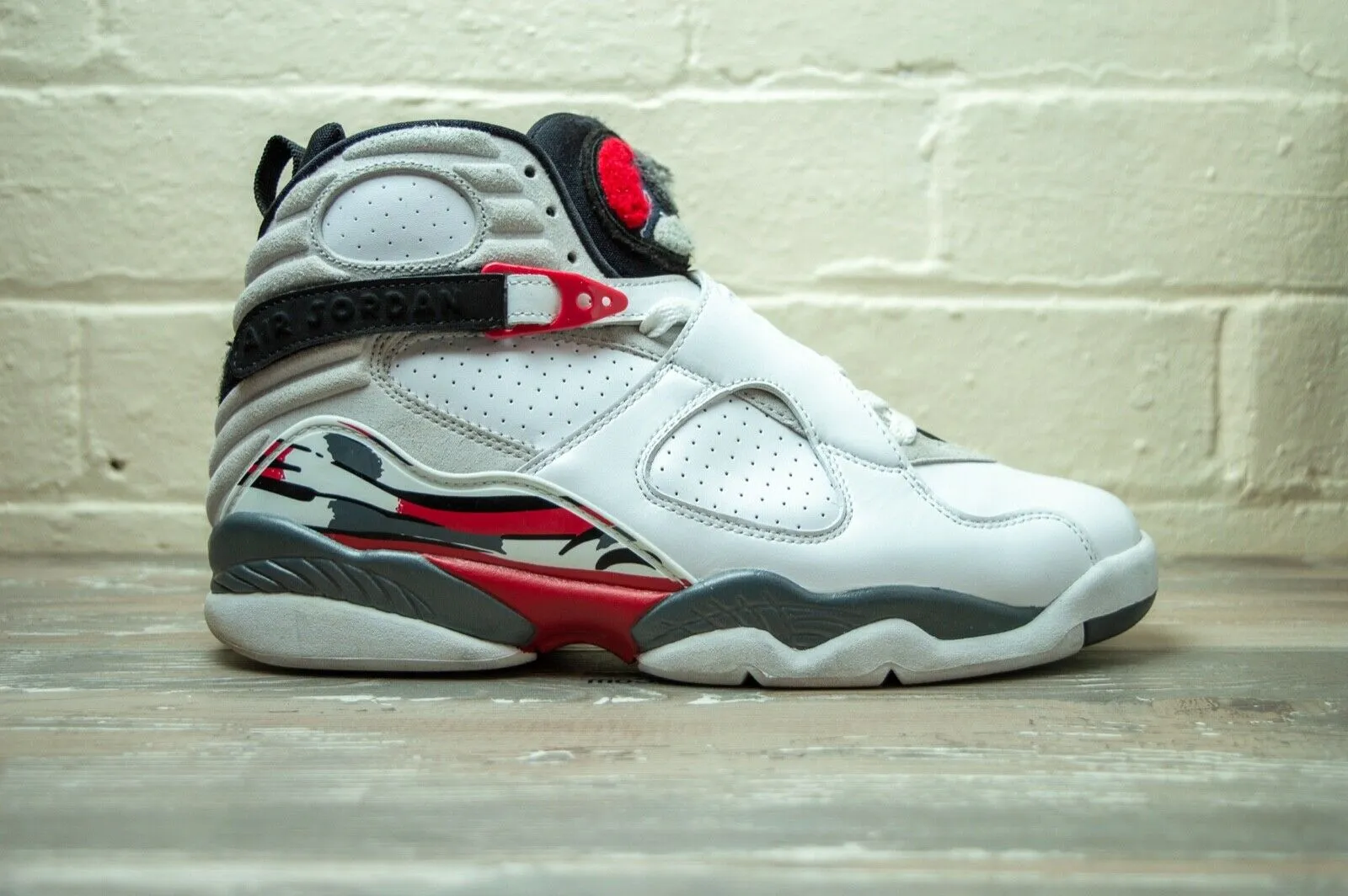 Nike Air Jordan 8 Retro Bugs Bunny 305381 103