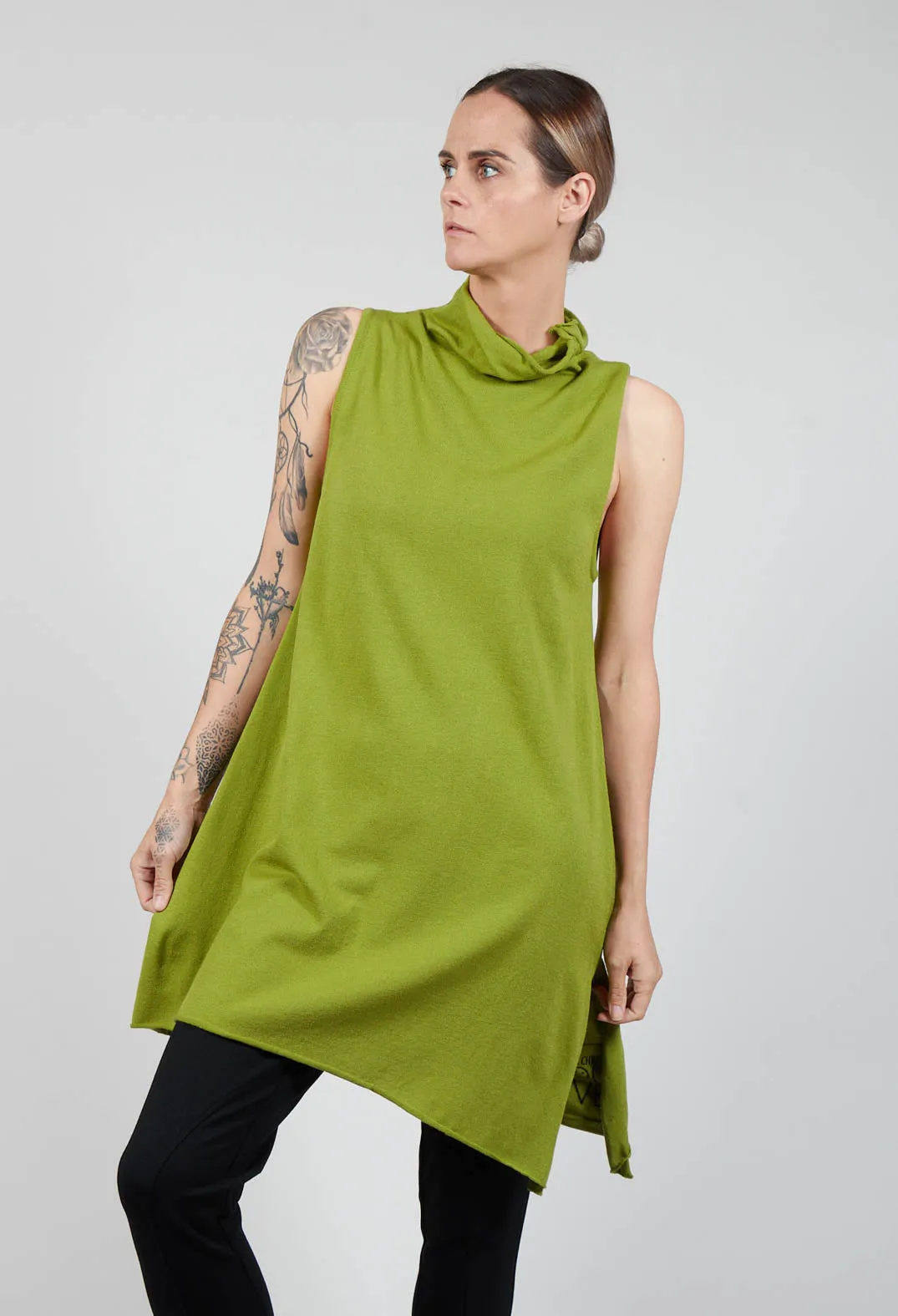 Sleeveless Top with Stand up Collar in Erba Green